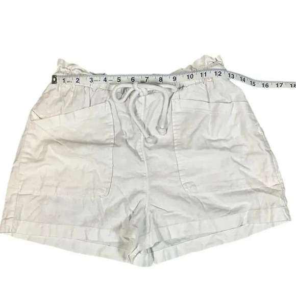 Universal Thread White Paperbag Casual Shorts Women's Small Pull On Drawstring - Picture 3 of 7